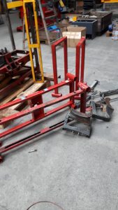 Parts removed from COTON COT-3 pneumatic tyre tripling machine during conversion into COT-10